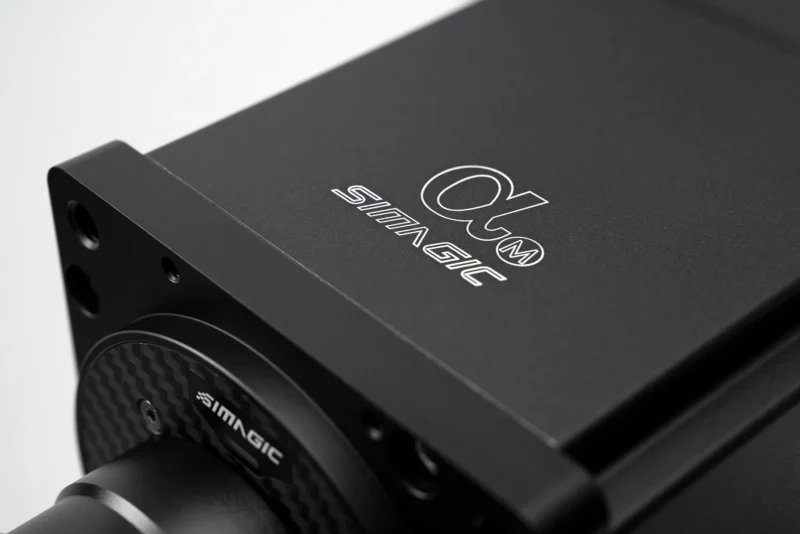 Profesionalaus lygio žaidimų vairo bazė Simagic Alpha Mini direct drive priartinta